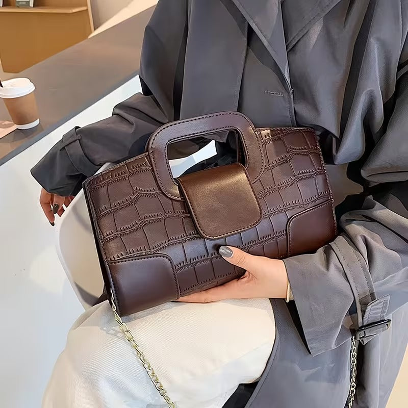 Where to Wear a Structured Handbag | Style Guide